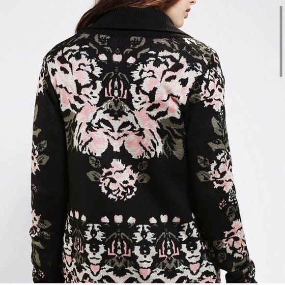 Urban Outfitters Intarsia Drape Open cardigan - Picture 2 of 8